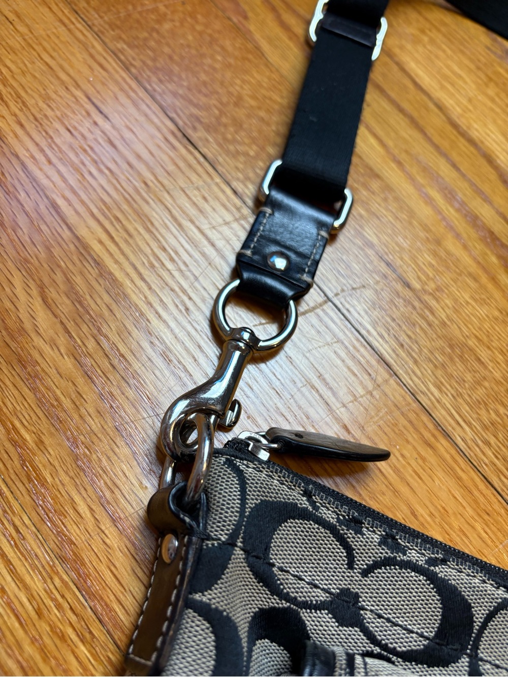 Coach Black and Tan Signature Crossbody with Turn-Lock Pocket - Picture 14 of 16